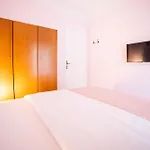 F & B Collection - Flat For 4