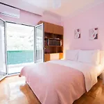 F & B Collection - Flat For 4